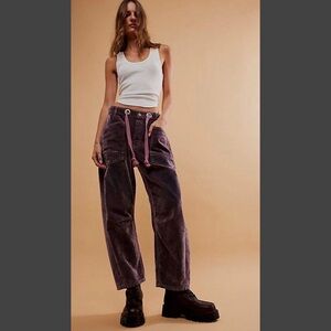 #1520 **Rare** Free People We The Free Moxie Flocked Barrel purple/pink Jeans 30